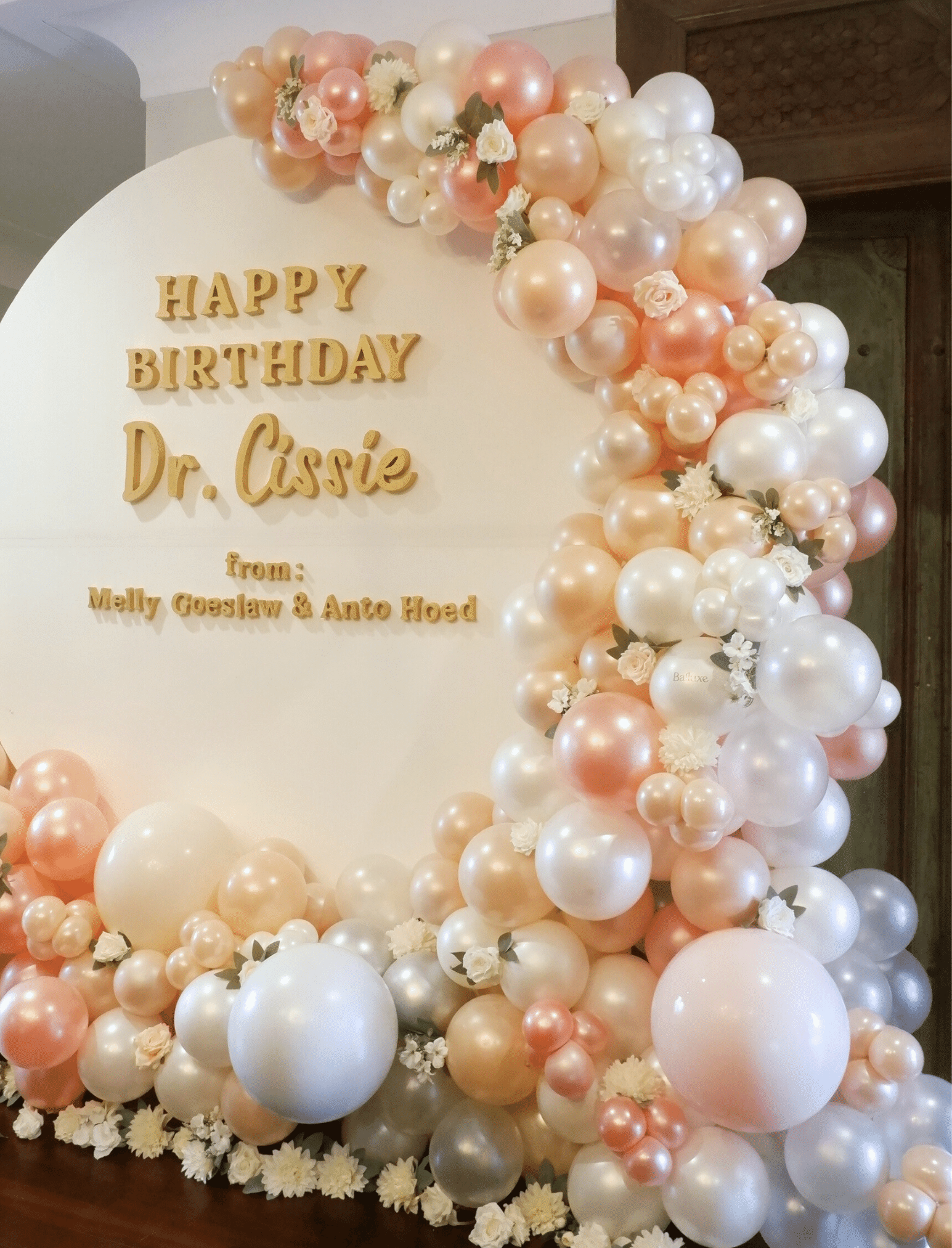 Round backdrop decoration - Image 3